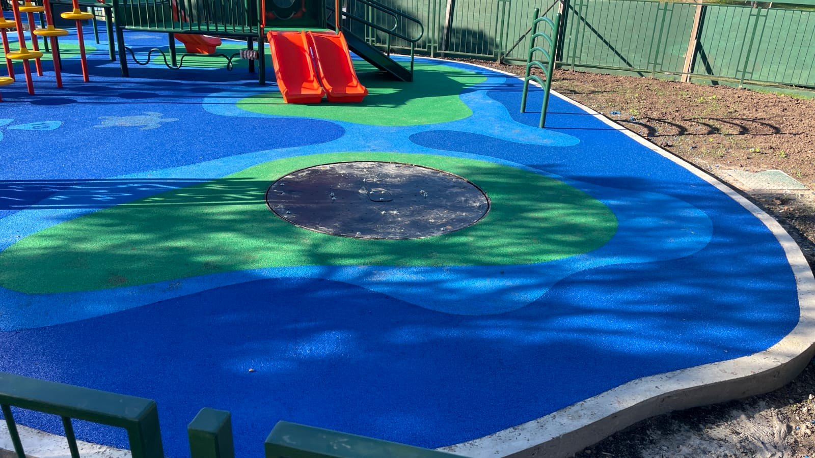 Detalle de superficie con temática marina